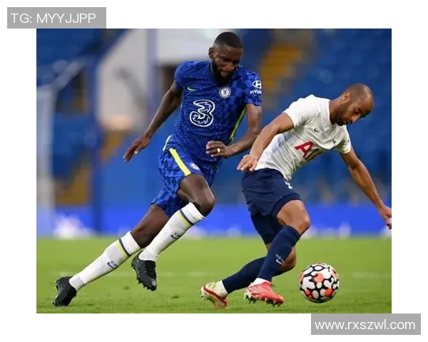 热刺与曼城友谊赛战平关键时刻引发全场热议与战术分析